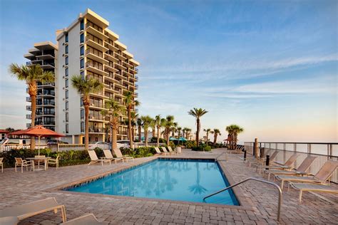 Nautilus inn daytona beach - Furnished with two queen-size beds and living area, full kitchen facilities include place-settings for four, full-size stove and refrigerator, microwave, toaster, kettle and coffee maker. Private ocean-front balcony with a view of Daytona Beach.